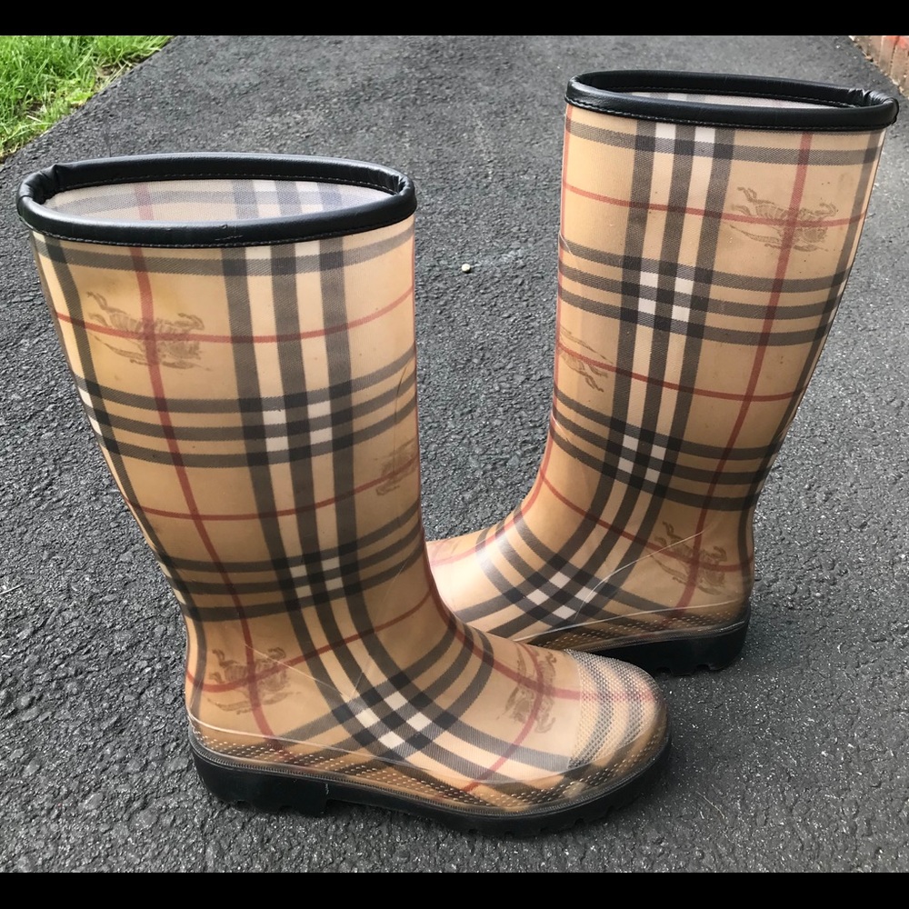 Women’s Burberry Haymarket Rainboots